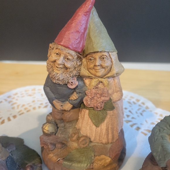 Lot of Three Tom Clark Gnomes: Bride & Groom, Jacques, Ace of Spades - Picture 3 of 16